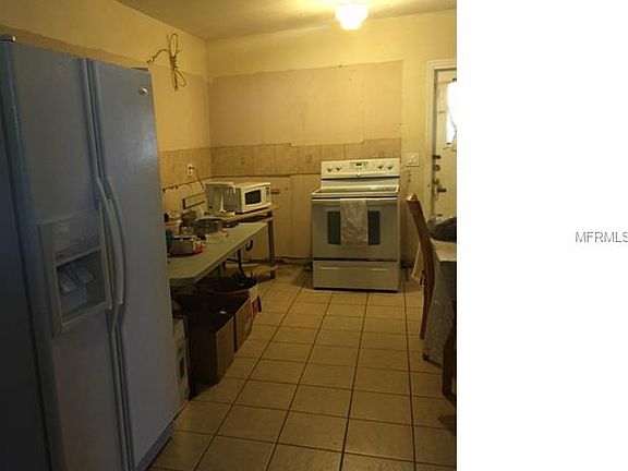 3rd image of 921 Herman Ave