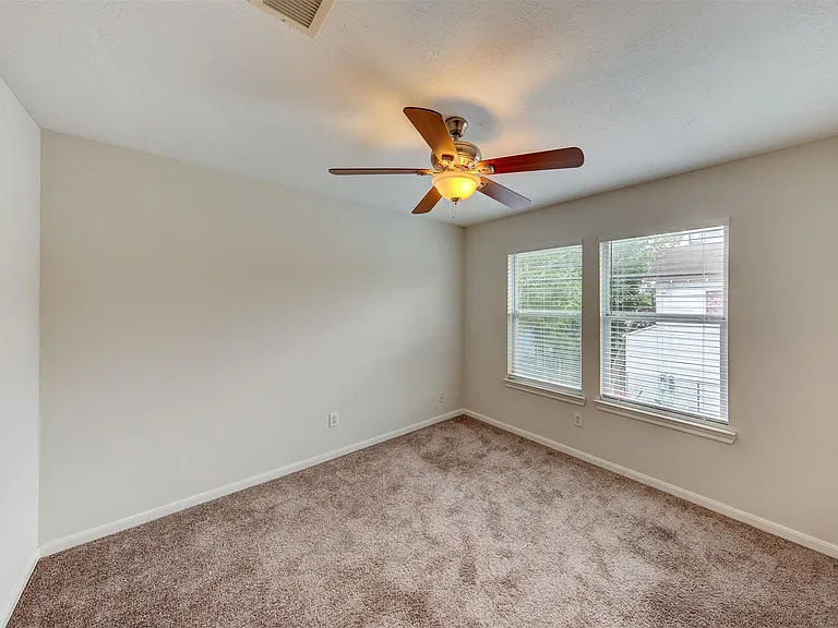1118 Wilson St — Photo 26