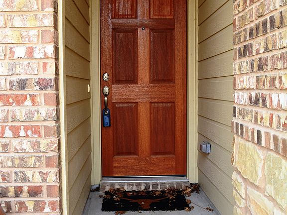 3rd image of 5410 Holly Oak Ln