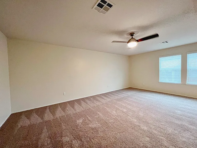 9107 Devonshire Ct — Photo 3