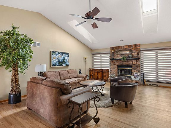 5th image of 3421 Meadow Ct