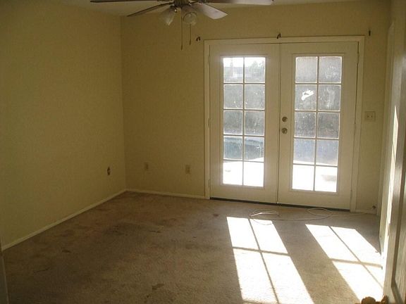 4th image of 2945 E Garnet Cir