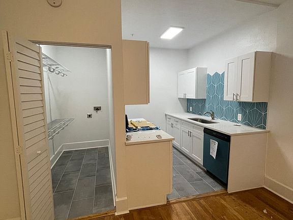 2nd image of 809 W Platt St APT 9