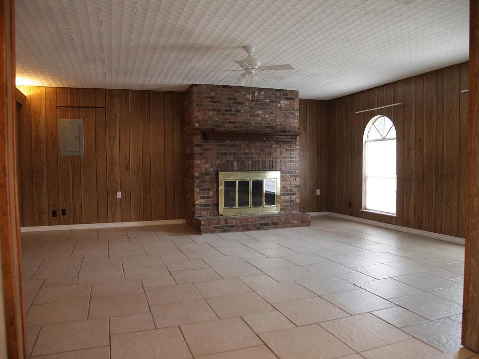 1st image of 720 Thompson Dr