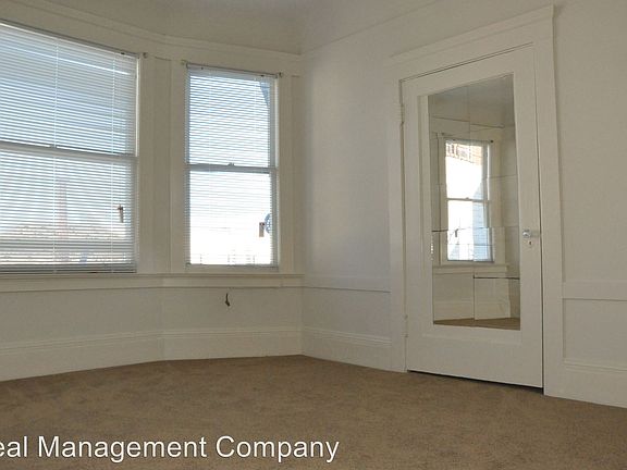 5th image of 3178 16th St APT 1