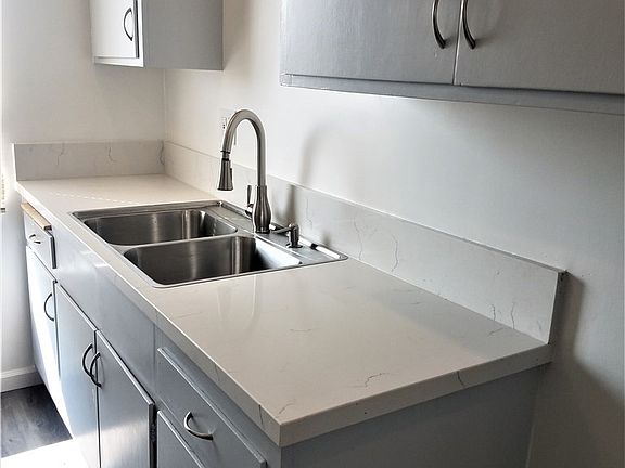 5th image of 1255 N Harper Ave APT 25