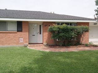 101 Ravey St, Belle Chasse, LA 70037