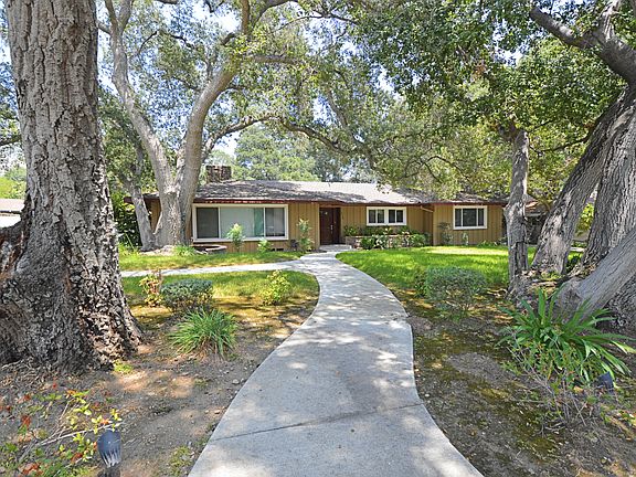 2nd image of 218 Oak Tree Dr
