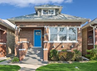 5646 W Waveland Ave, Chicago, IL 60634