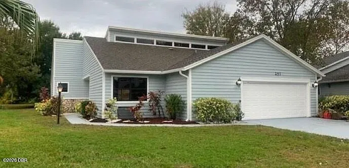2 bed, 2.0 bath, 1900 sqft, $2,200 — Photo 1