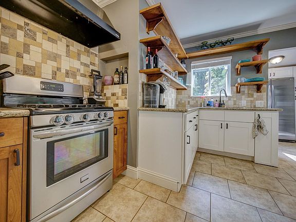 5th image of 825 Trinkling Creek Dr