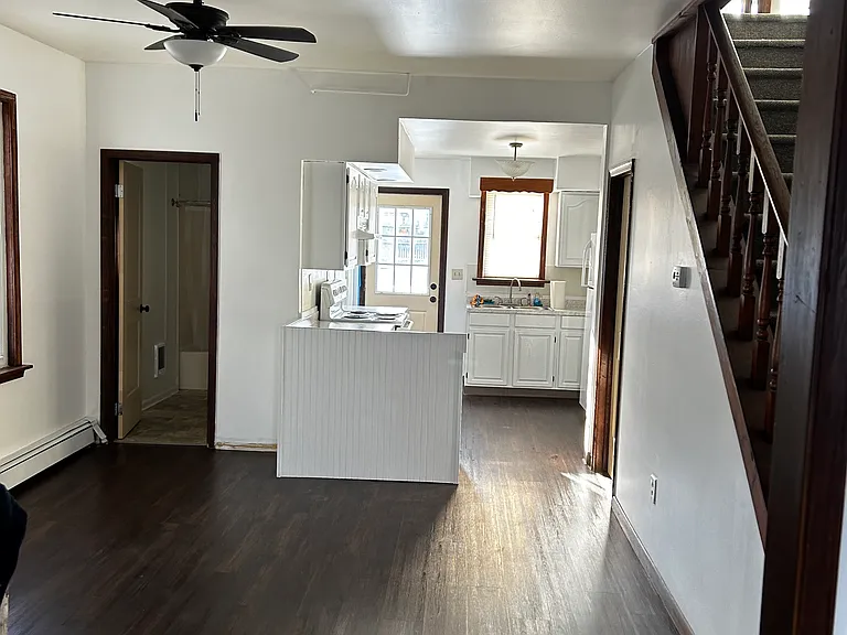 1329 Walnut Dr — Photo 3