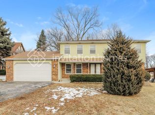 1212 Lehnertz Cir, Aurora, IL 60505
