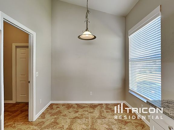 4th image of 1005 Robin Ln