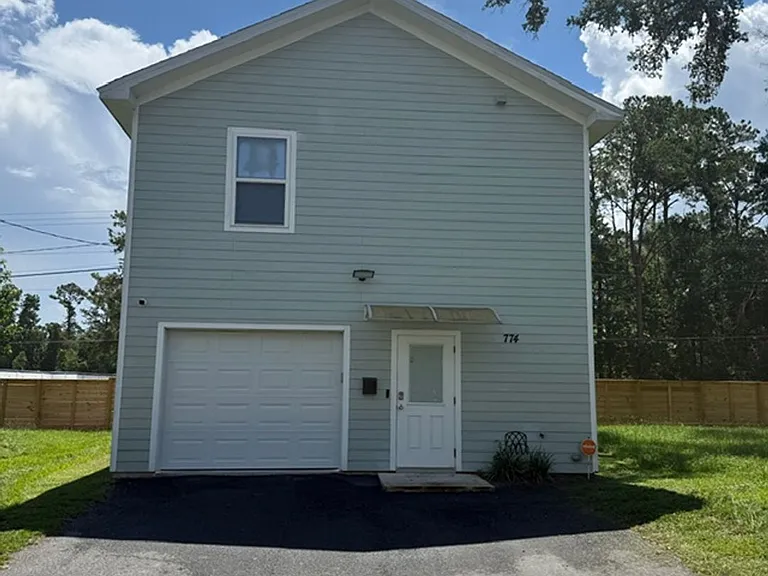 774 Parklawn Ct — Photo 9