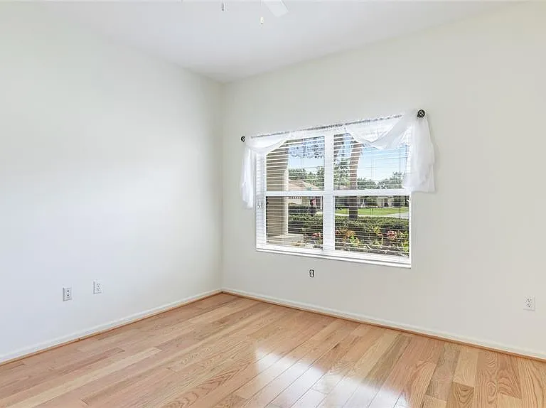 534 Oak Bay Dr — Photo 24