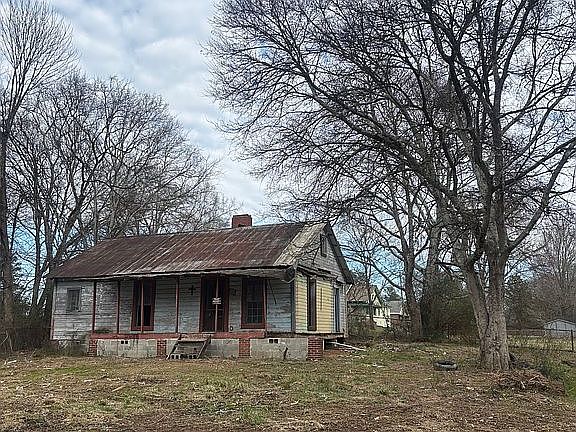 2nd image of 5216 Calhoun Rd NE