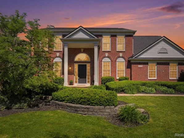 48606 Greenwich Cir, Canton, MI 48188
