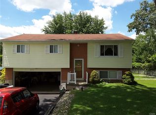 2911 Bahns Dr, Dayton, OH 45434