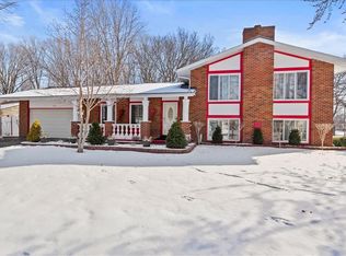 368 Black Walnut Dr, Rochester, NY 14615