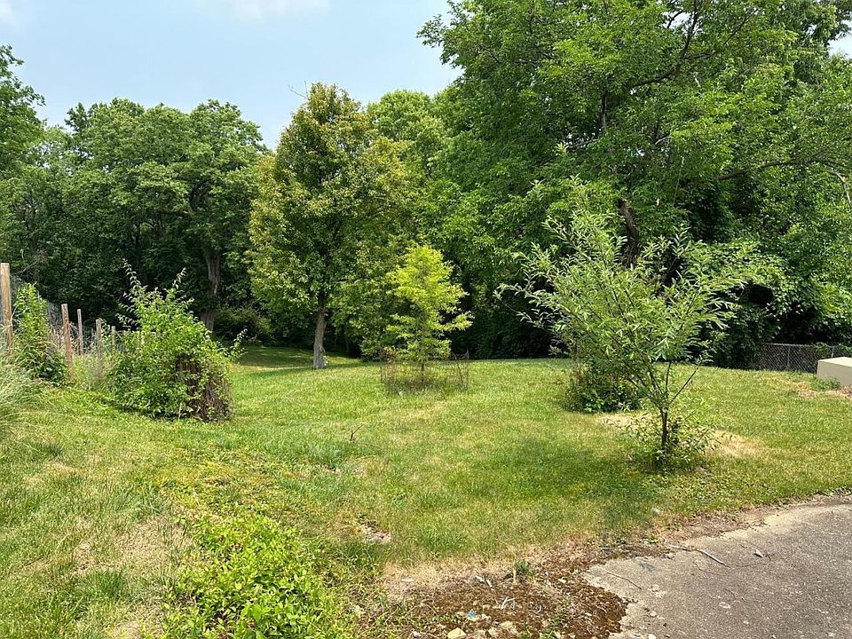 2nd image of 2842 Lehman Rd