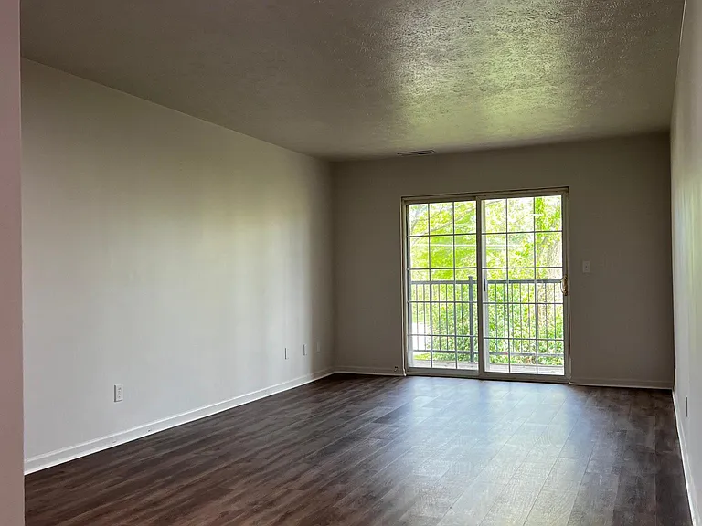 270 Mar Kim Dr #7 — Photo 3