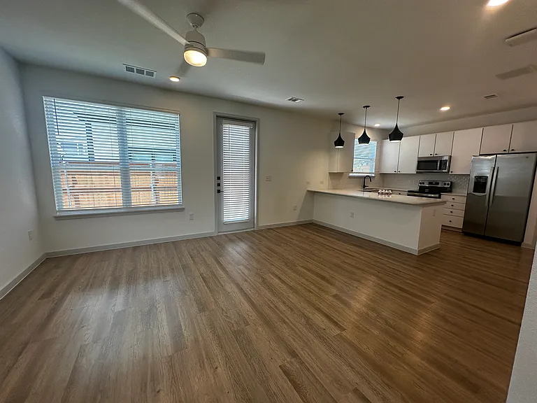 Barbarosa Rd — Photo 12