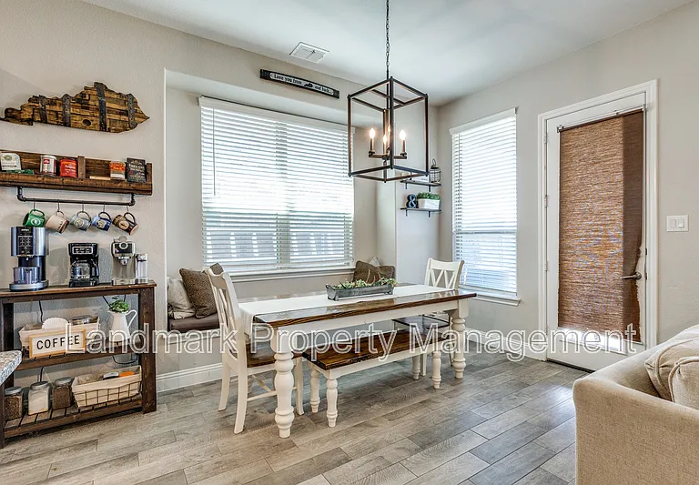 672 Harris Ridge Dr — Photo 8
