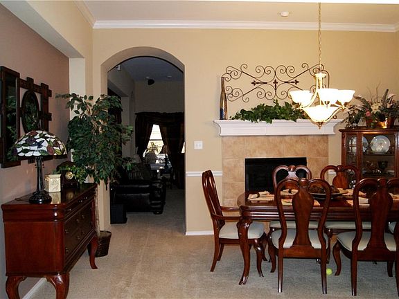 4th image of 1311 W Collins Cir