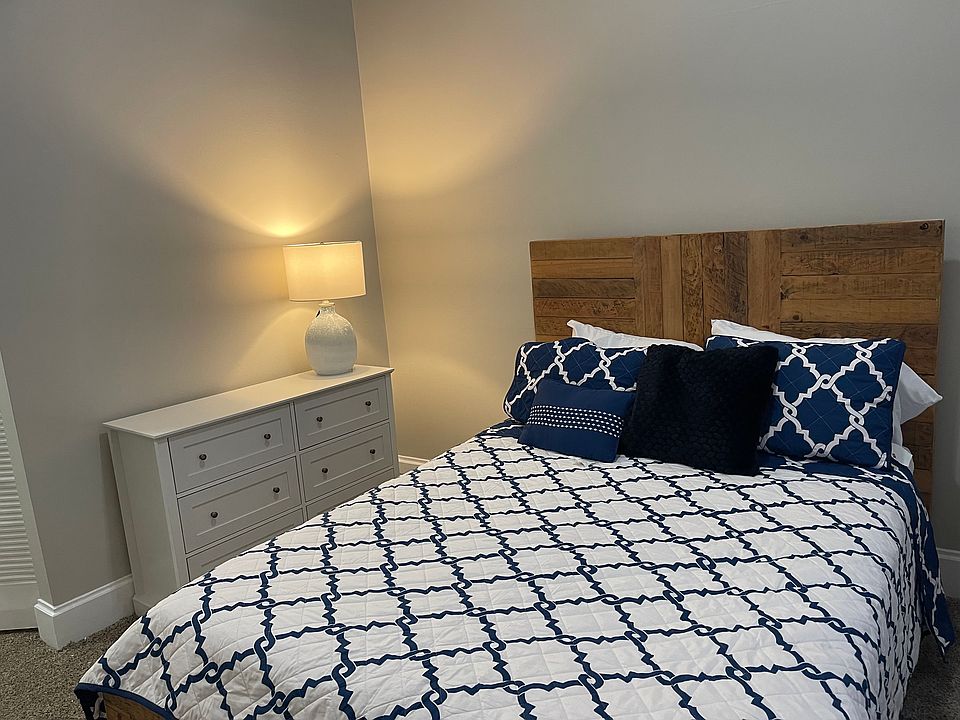 1st image of 105 W Oglethorpe Ave #202