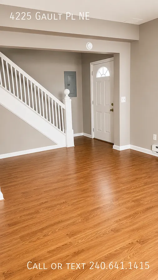 Spacious 5 BR/2.5 BA Single-Family Home in Upper Central NE! — Photo 3