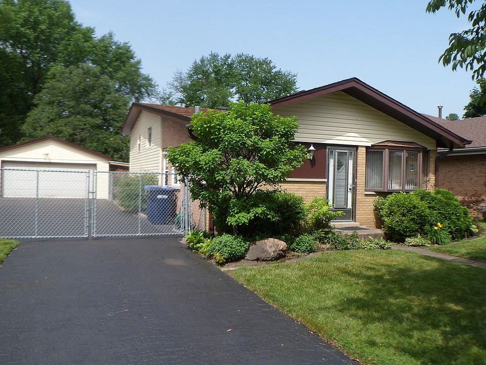 1st image of 10808 S Lloyd Dr