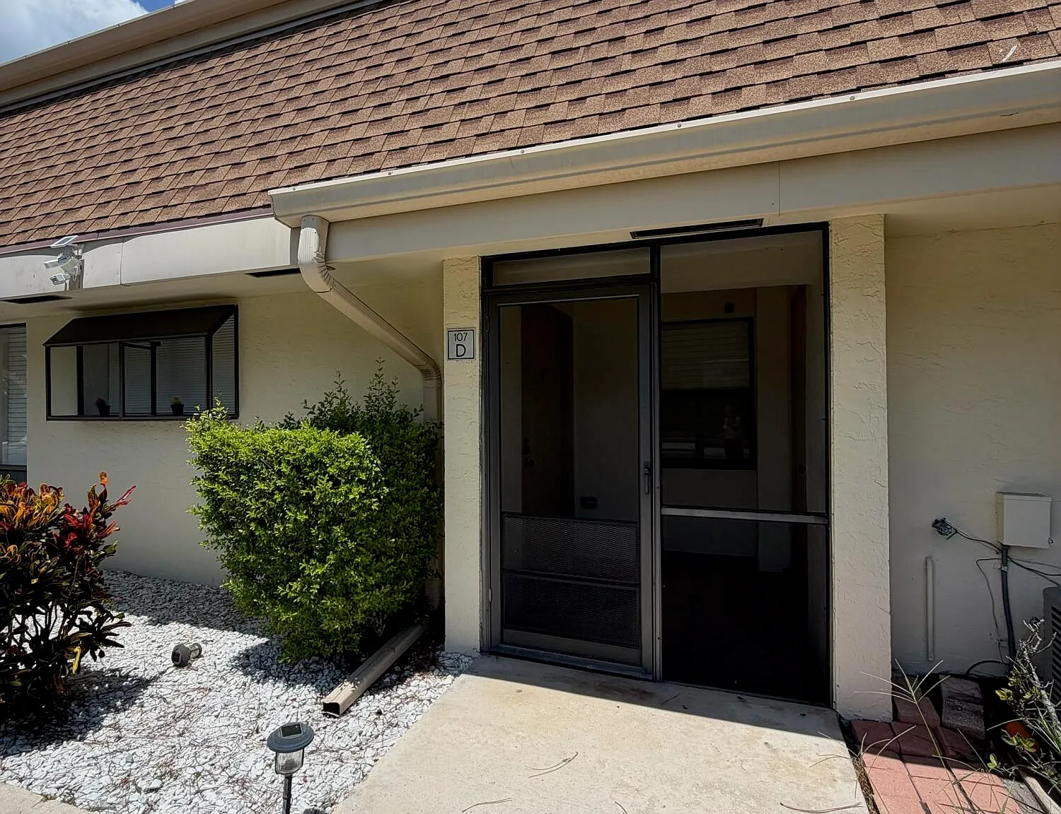 2 bed, 2.0 bath, 1465 sqft, $3,500 — Photo 2