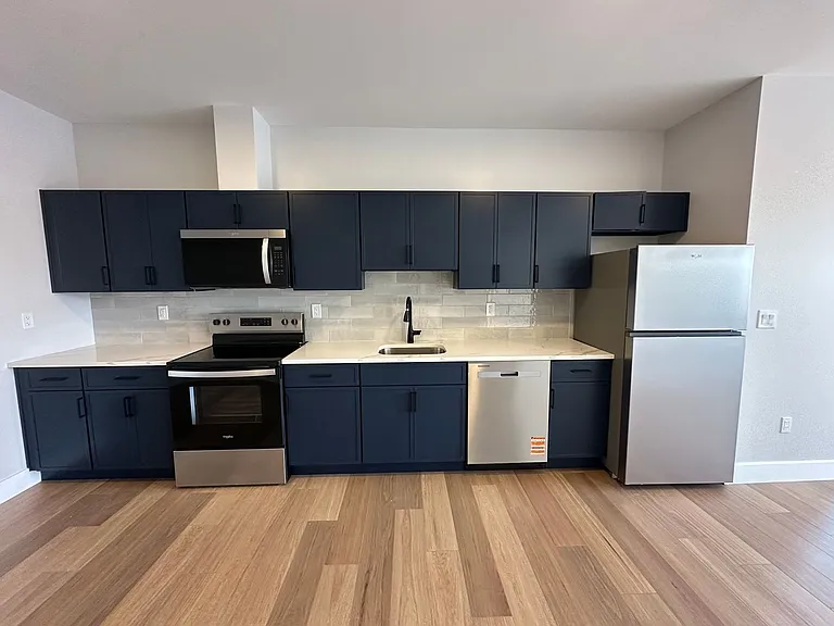 213 French St — Photo 15