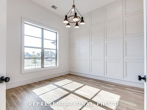 3rd image of 7 Mimosa Dr
