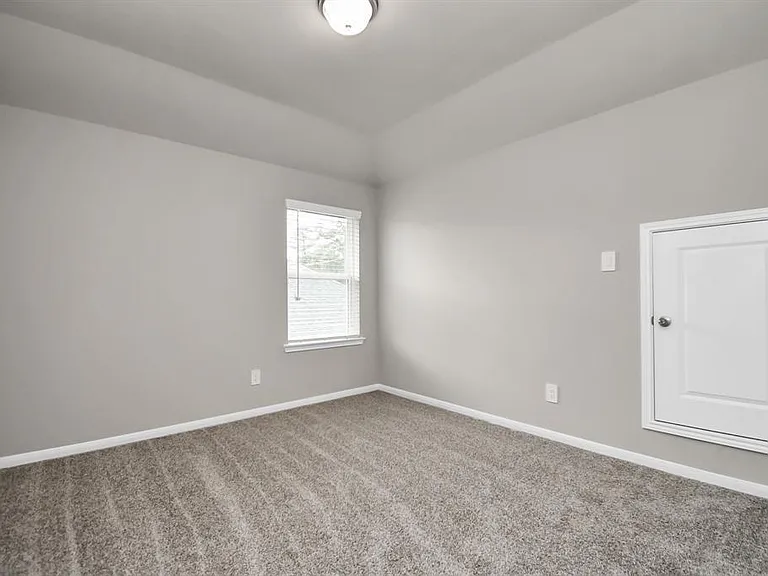 5810 Linda Cove Ln — Photo 29
