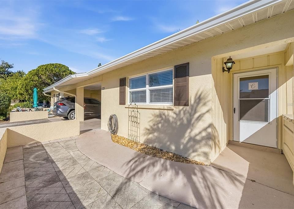 1st image of 390 301 BOULEVARD W #27C