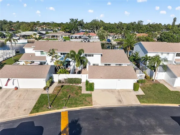 6747 Cape Hatteras Way NE APT 3, Saint Petersburg, FL 33702