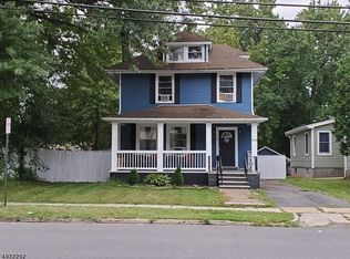 305 W 5th Ave, Roselle, NJ 07203