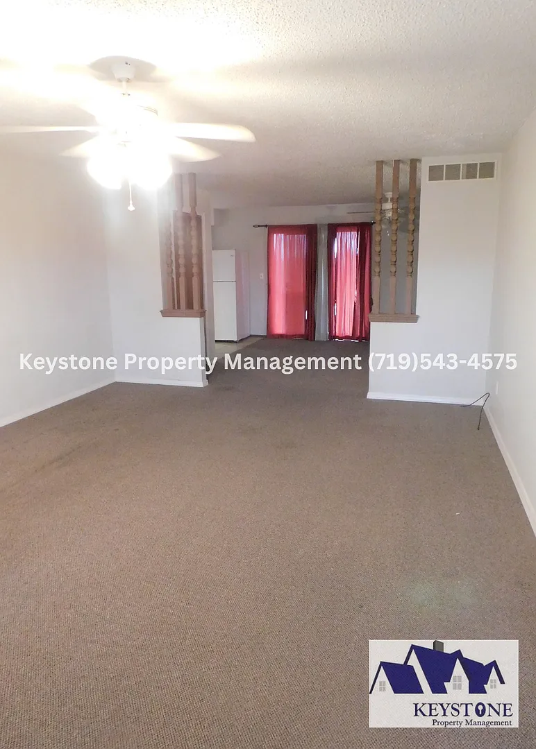 Pueblo West Duplex - 2 Bedroom/1 Bath/1 Car Garage - $1475/$1475 — Photo 3