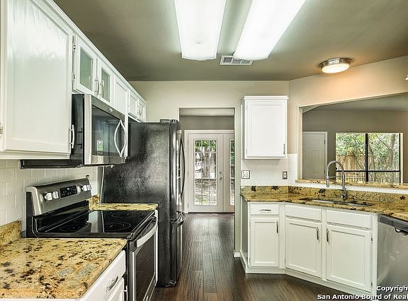 5th image of 13810 Stone Hollow Dr