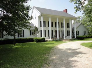 200 Plantation Rd, Forsyth, MO 65653