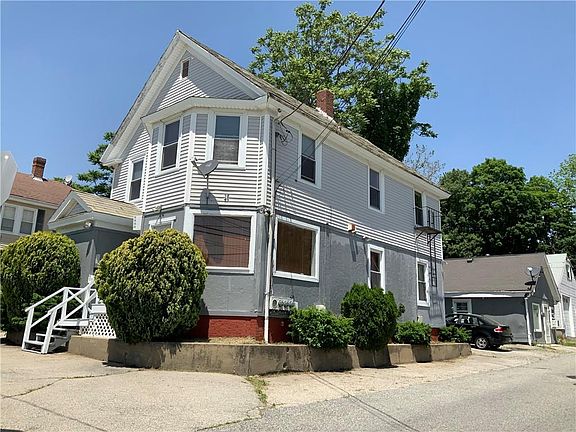 2nd image of 1847 Smith St