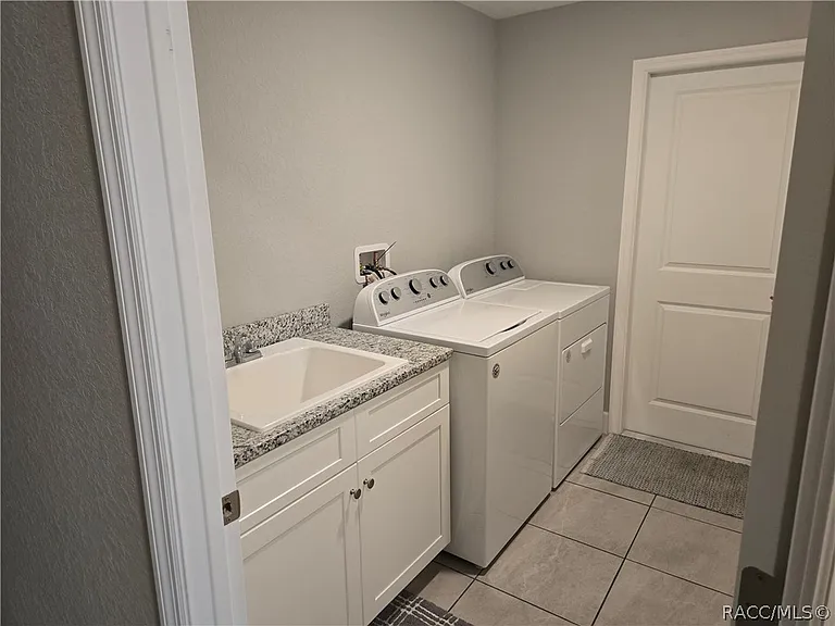 13 Whitewood Ct — Photo 41