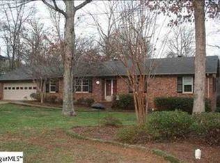 3 Crafton St, Taylors, SC 29687