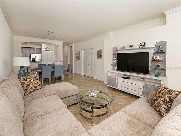 5th image of 12533 Felice Dr