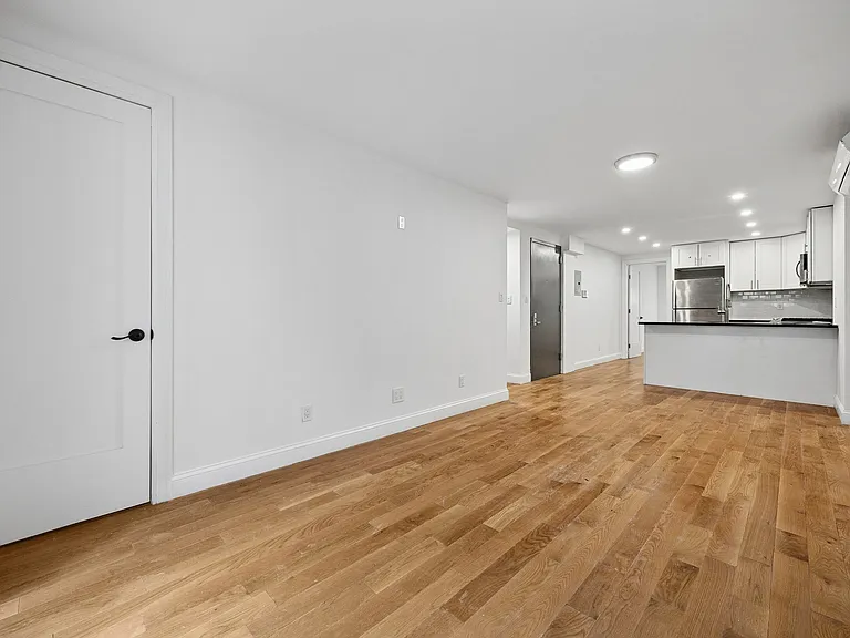 521 Decatur St #1C — Photo 9