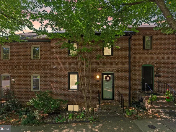 42 City Gate Ln, Annapolis, MD 21401