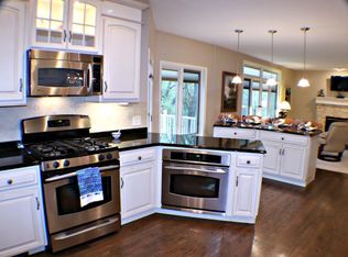 1413 Kings Wood Rd, Eagan, MN 55122