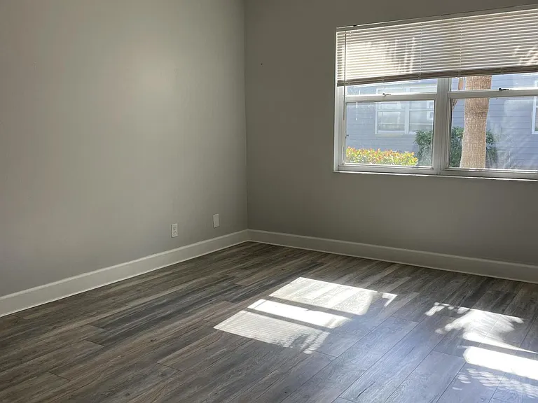 9037 SE Hobe Ridge Ave — Photo 5